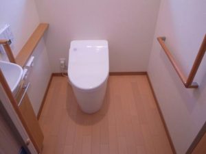 和式にこだわっていましたが、洋式トイレは楽ですね！