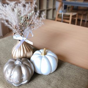 10月スタートしました。店内も秋仕様に！