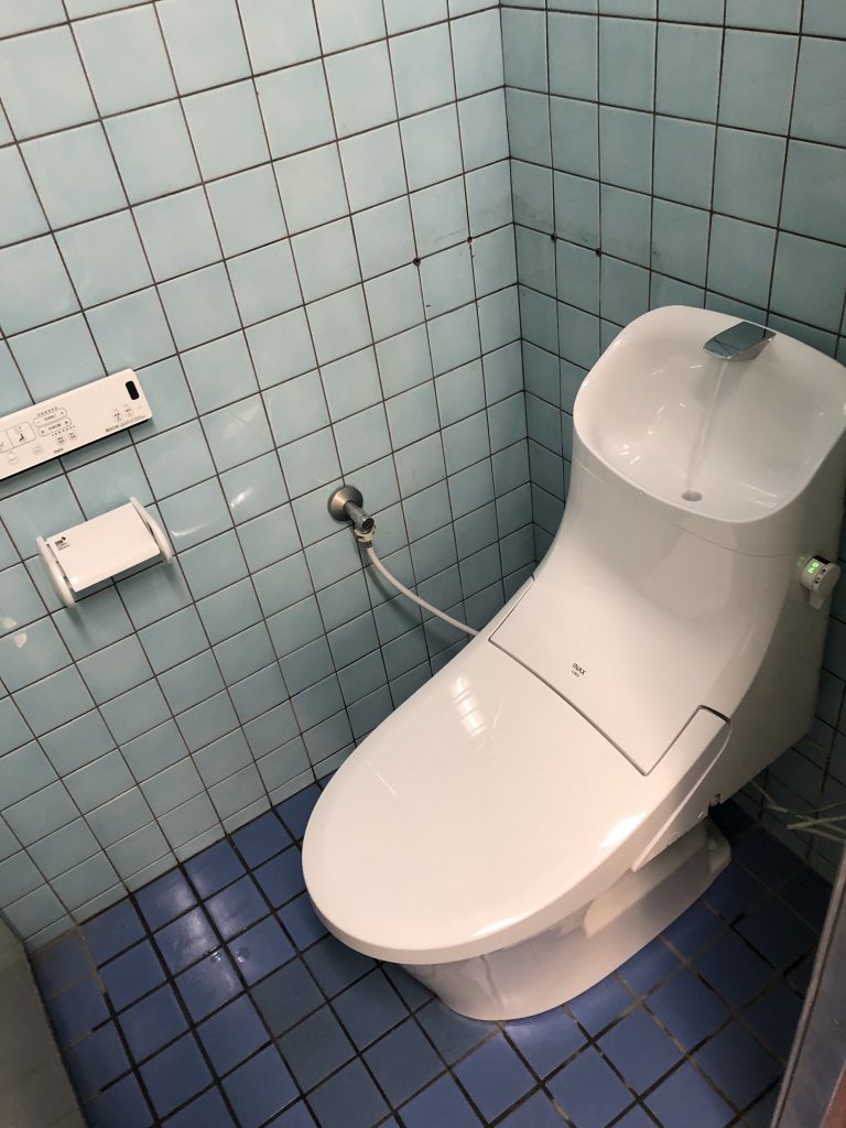 和式を洋式に。簡単トイレリフォーム。